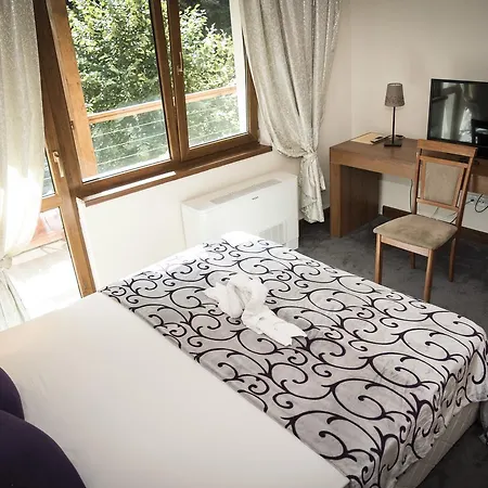 Saint Nedelya Szálloda 3*
