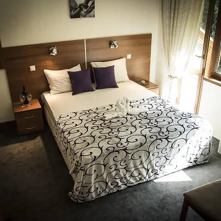 Saint Nedelya Hotel 3*