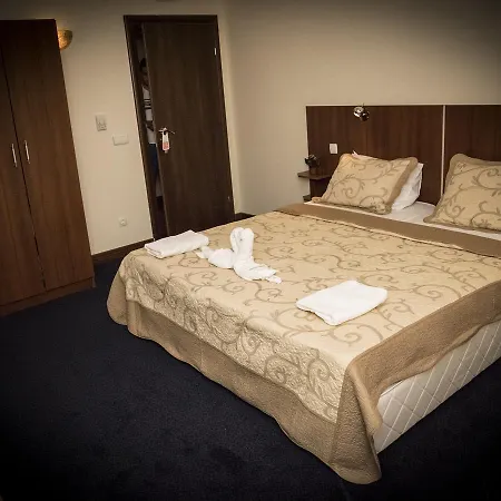 Saint Nedelya 3*