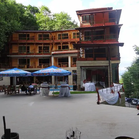 Szálloda Saint Nedelya 3*