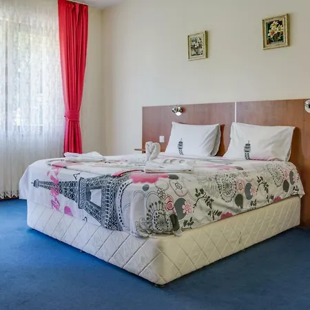 فندق Saint Nedelya 3*